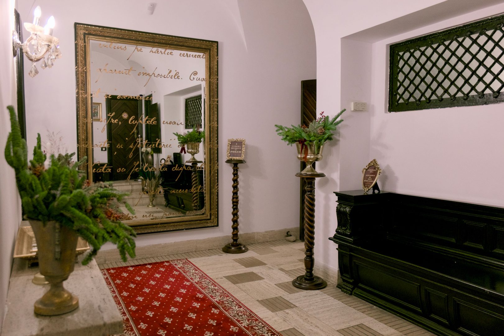 Art. History. Experience. – Descoperă camera secretă de poker privat în București la Casa Tătărăscu